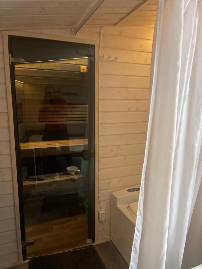 Saunallinen Vierasmaja 1 Km Foeriltae Aurajoelta Turku Buitenkant foto